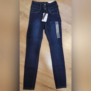 Bluenotes Olivia high Rise dark skinny jeans size 24. New with tags.